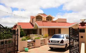 Rainbow Cottages-Budget Friendly Rooms